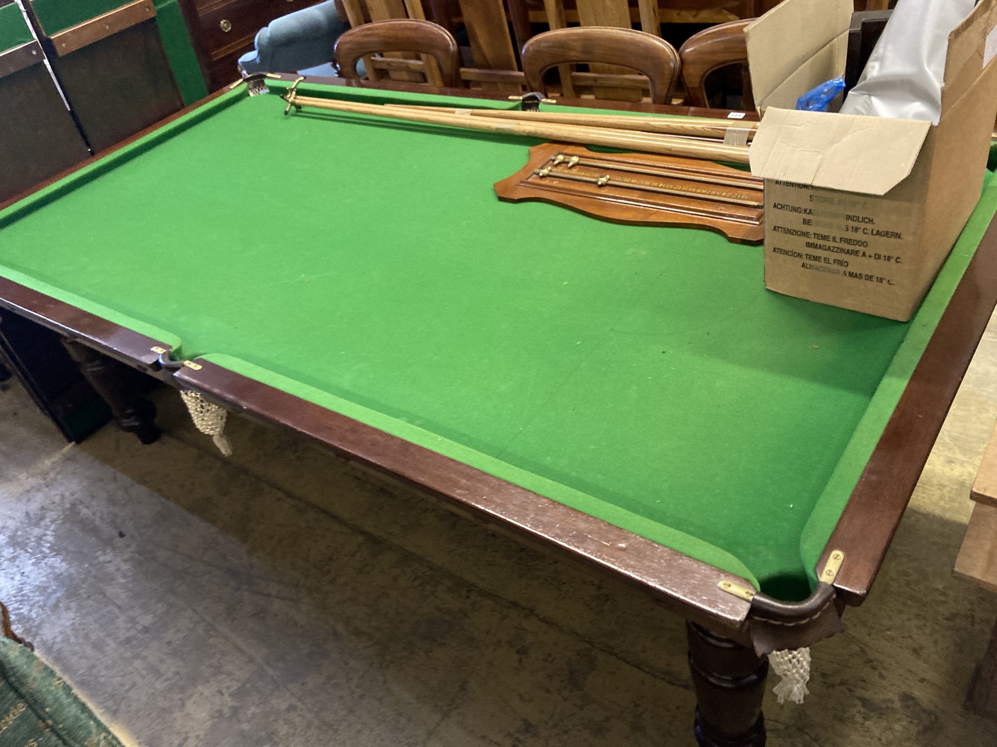 An Edwardian mahogany dining / snooker table with five section removable top and accessories, length 230cm, depth 120cm, height 78cm (h